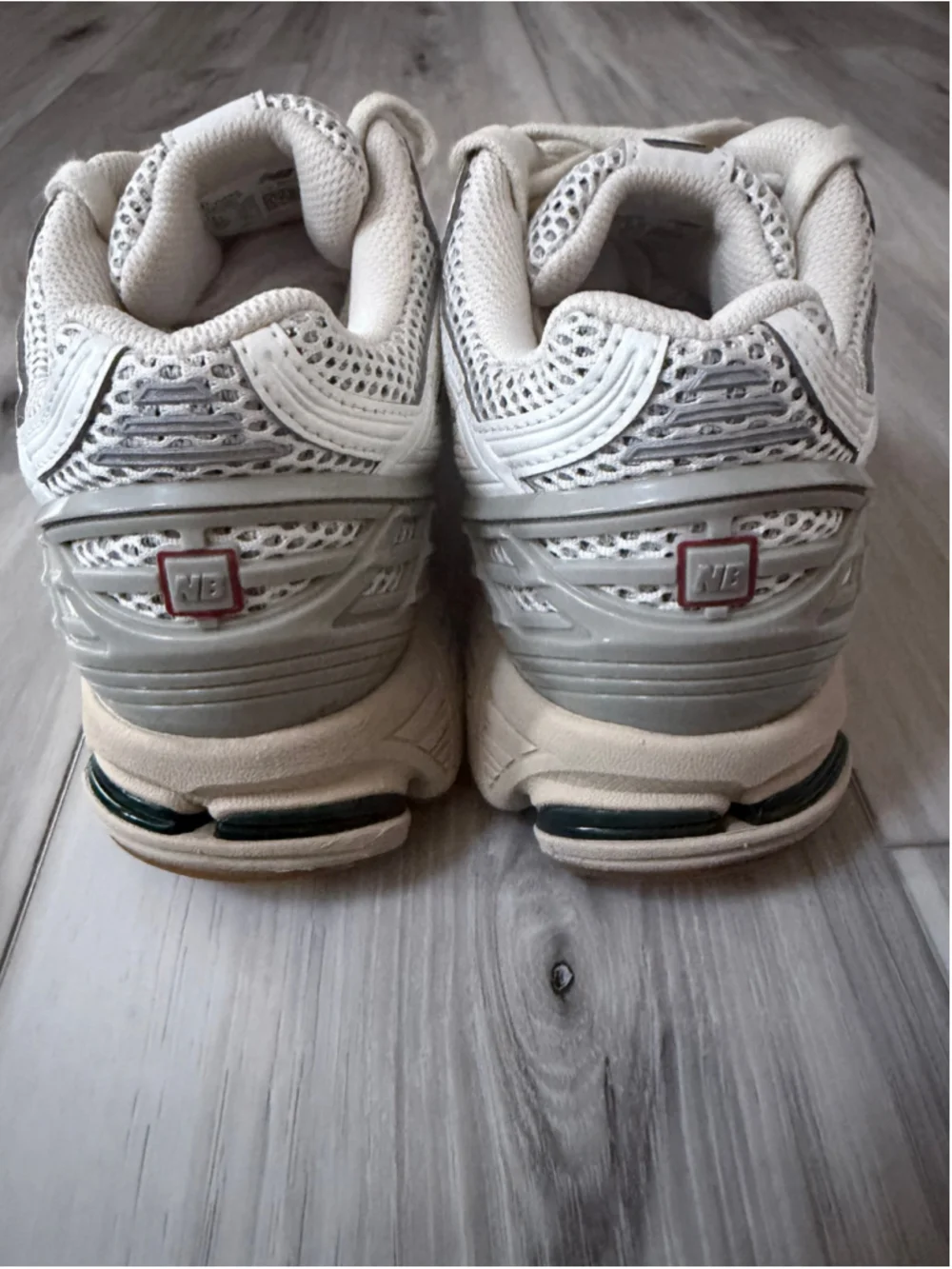 New Balance 1906R M1906RQ White Green Men 8 Women 9.5 Y2K Sneakers